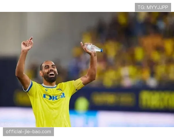 西甲联盟讨论下赛季可能引入的新规,或将限制门将在本方禁区内的持球时间以增加压迫回合 西甲联盟讨论下赛季可能引入的新规,或将限制门将在本方禁区内的持球时间以增加压迫回合